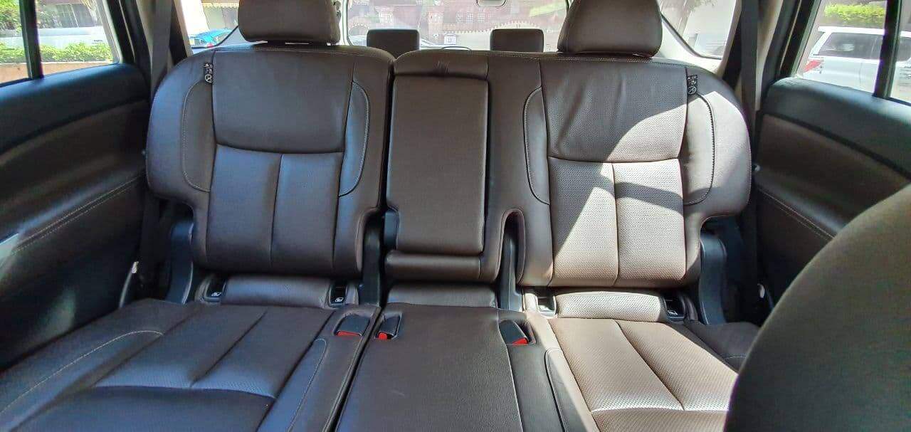 Nissan Terra Interior 2