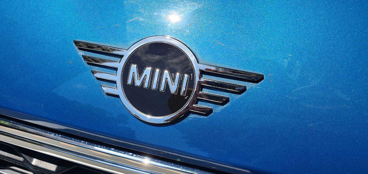 Mini Countryman Logo