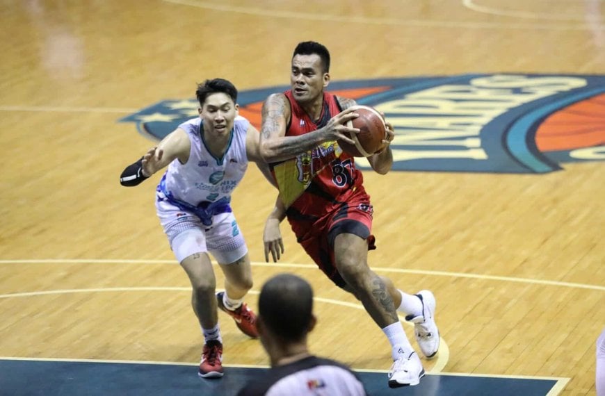 San Miguel's Vic Manuel torments former team Phoenix on the basketball court.