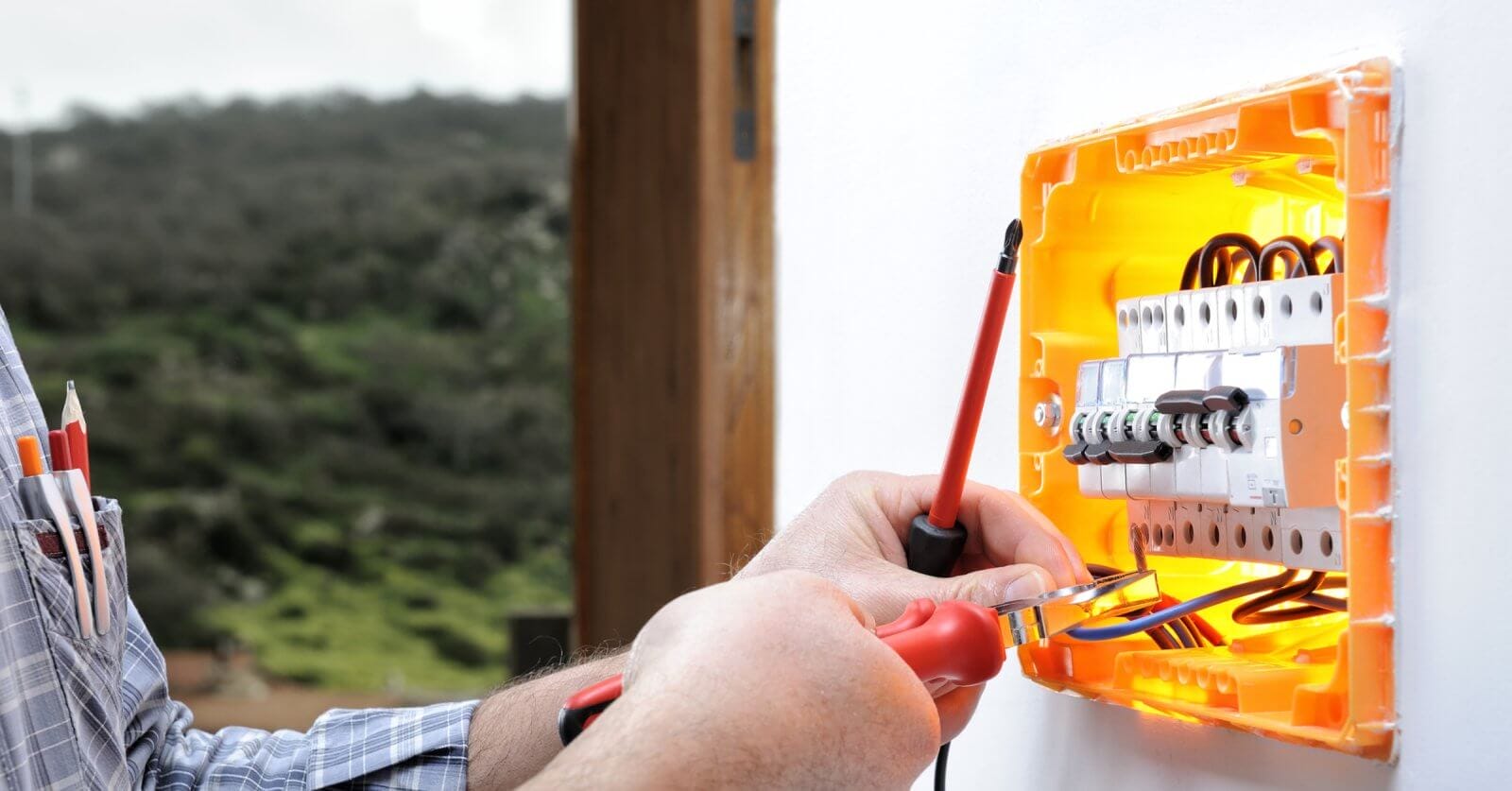 Metro Manila list of best electrician for reliable service.